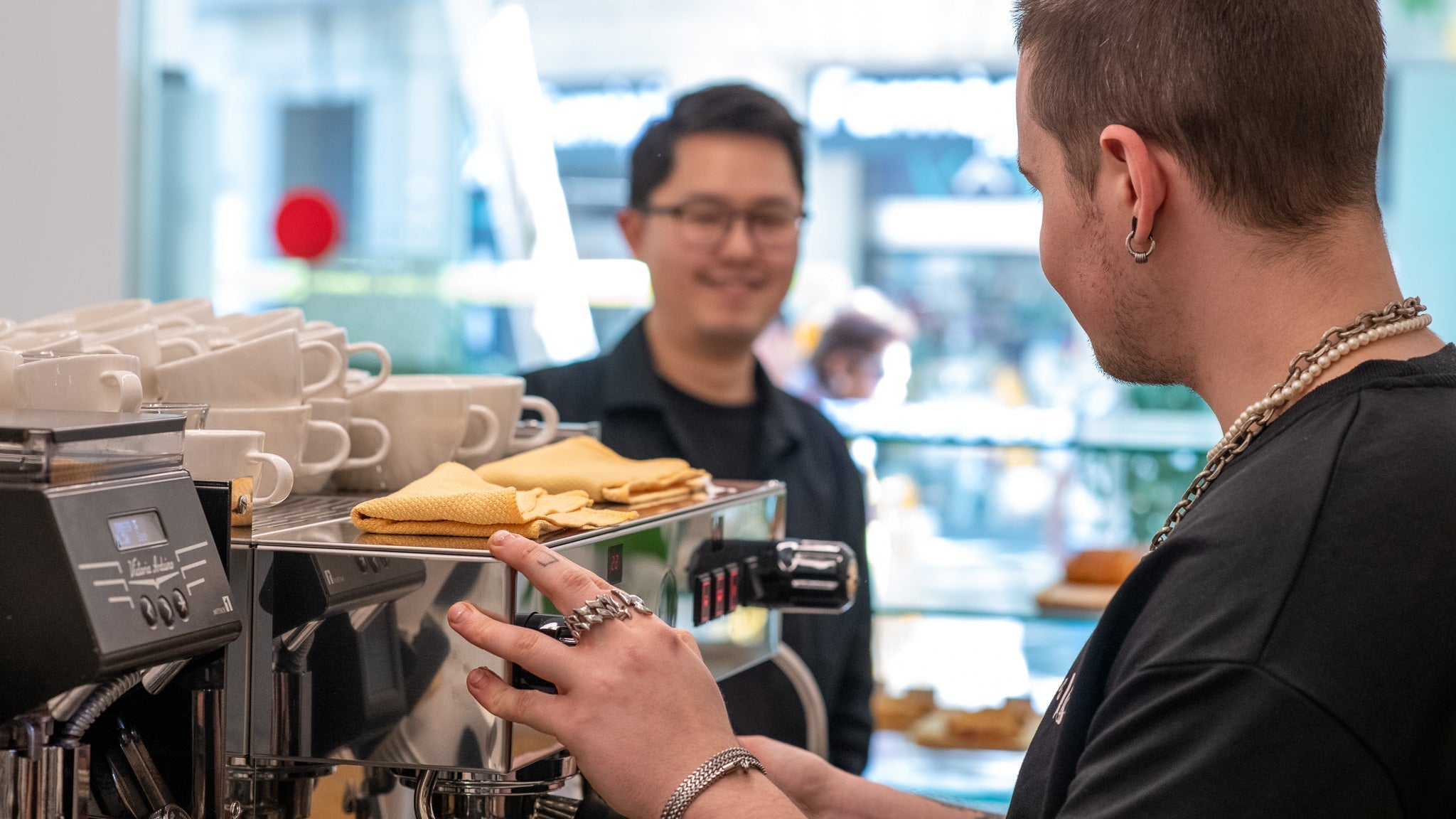 La cafeína estimula el cerebro y el sistema nervioso